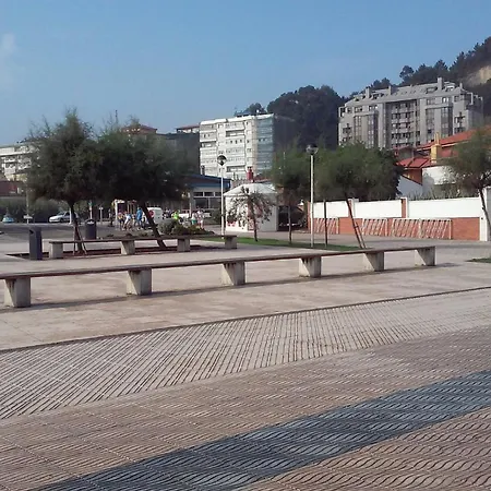 En Junto Al Mar * Salinas (Castrillon)