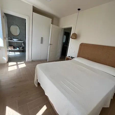Espectacular Casa En Salinas By Bebalmy Salinas (Castrillon)